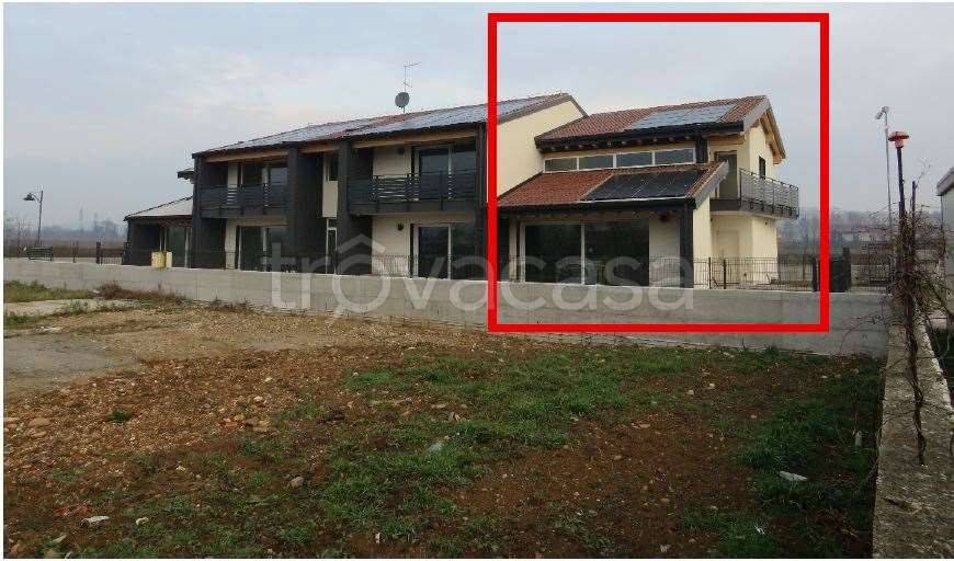 casa indipendente in vendita a Lavagno in zona Vago