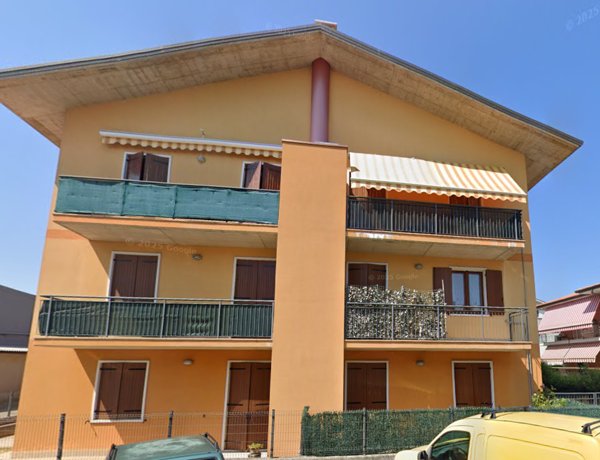 appartamento in vendita a Lavagno in zona Vago