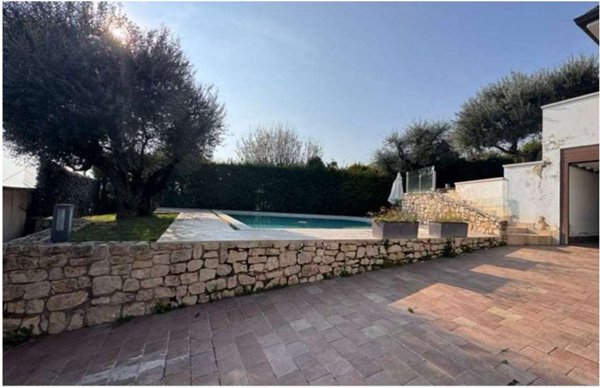 casa indipendente in vendita a Lavagno