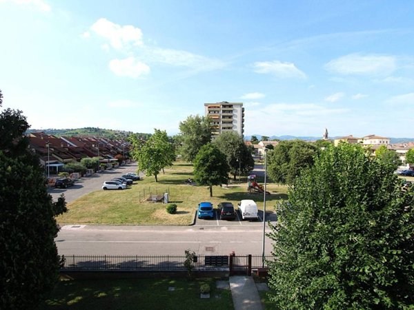 appartamento in vendita a Lavagno in zona Vago