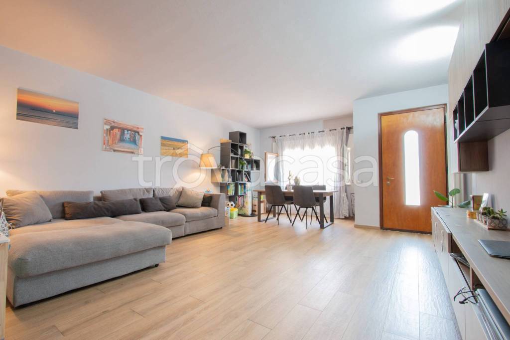 casa indipendente in vendita a Lavagno