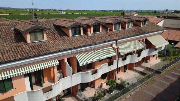 appartamento in vendita a Lavagno in zona San Pietro