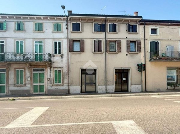 appartamento in vendita a Lavagno in zona Vago