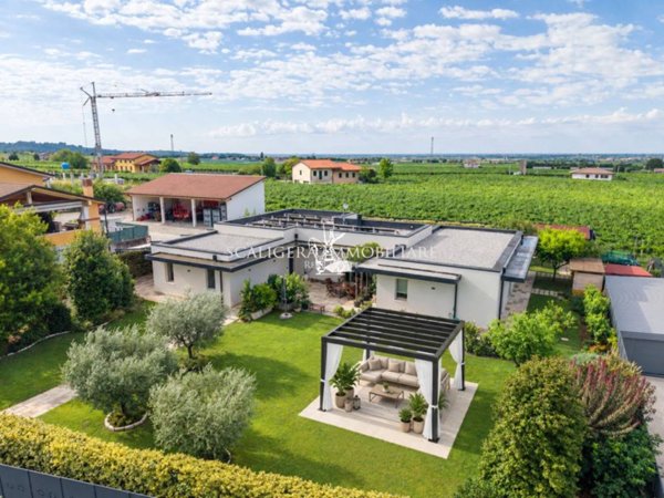 casa indipendente in vendita a Lavagno