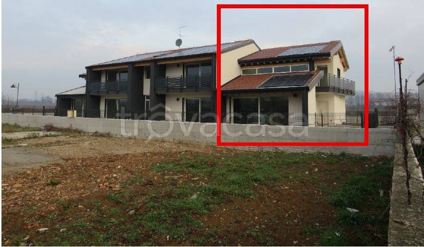 casa indipendente in vendita a Lavagno in zona Vago