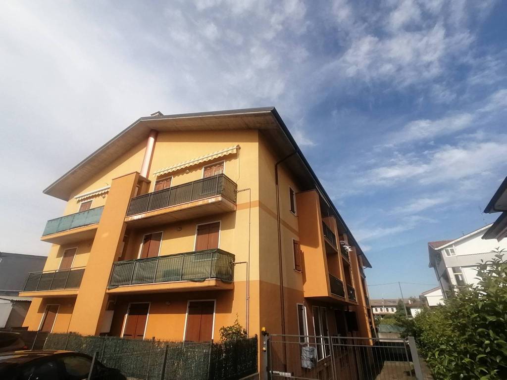 appartamento in vendita a Lavagno in zona Vago
