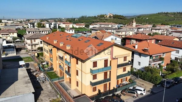 appartamento in vendita a Lavagno in zona Vago
