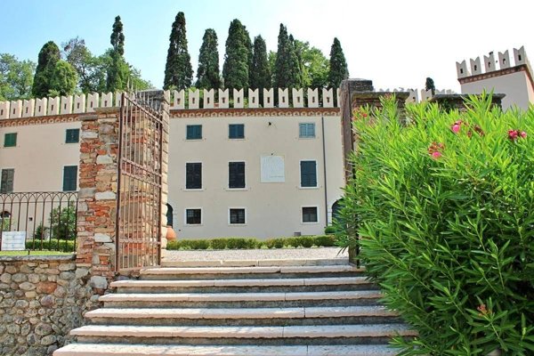 appartamento in vendita a Lazise in zona Colà