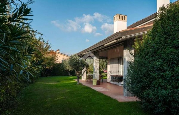 casa indipendente in vendita a Lazise