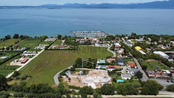 casa indipendente in vendita a Lazise