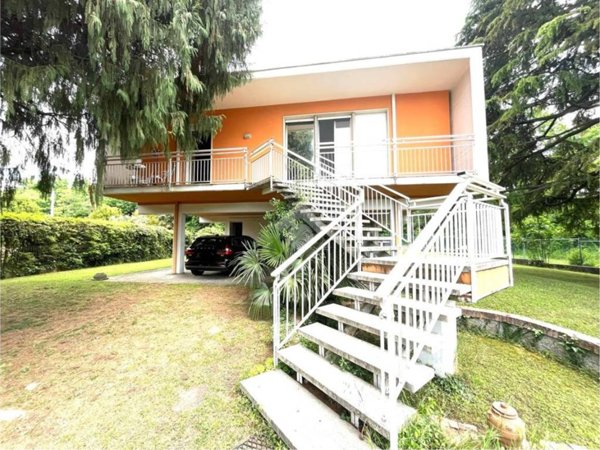 casa indipendente in vendita a Lazise in zona Pacengo