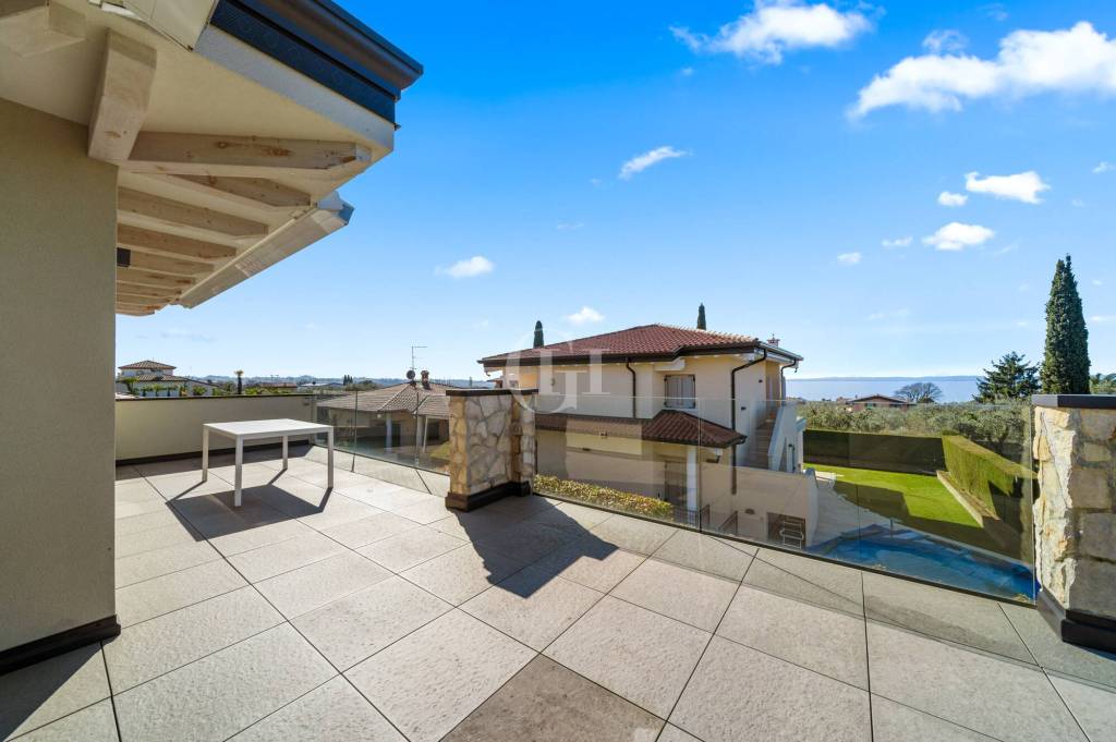casa indipendente in vendita a Lazise
