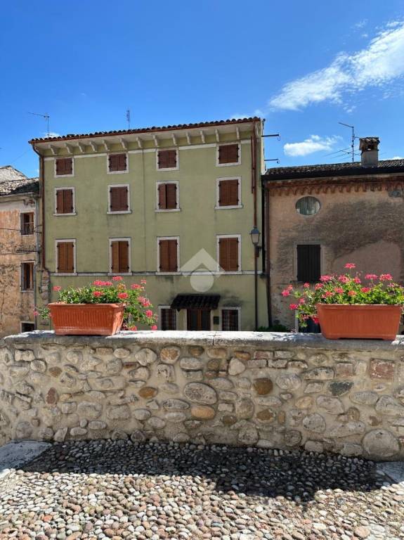 casa indipendente in vendita a Lazise in zona Colà