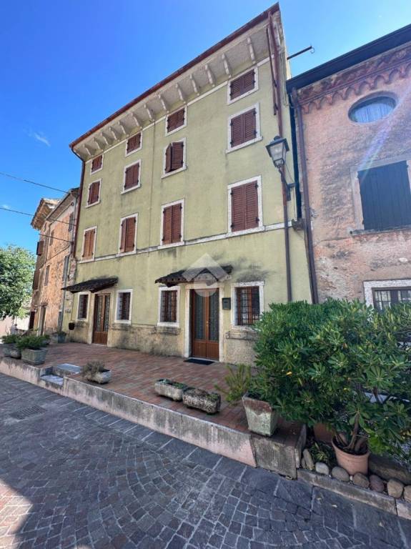 casa indipendente in vendita a Lazise in zona Colà