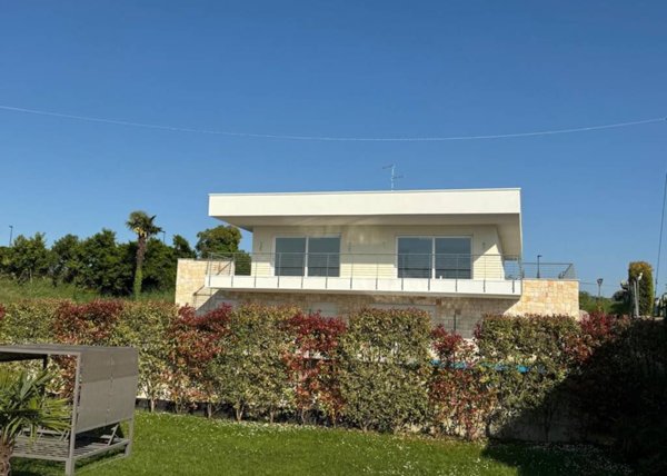 appartamento in vendita a Lazise in zona Pacengo