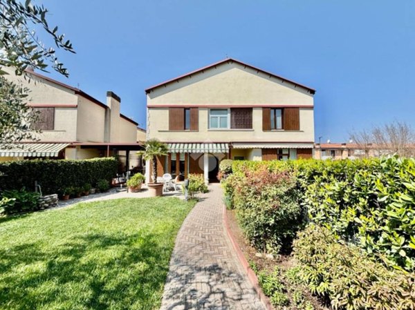 casa indipendente in vendita a Lazise