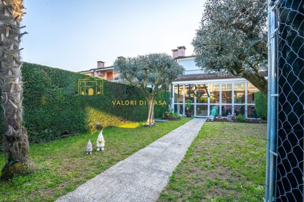 appartamento in vendita a Lazise in zona Colà
