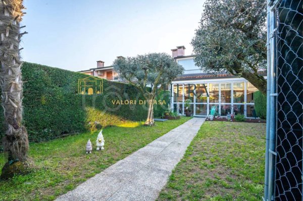 appartamento in vendita a Lazise in zona Colà