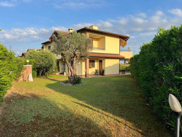 casa indipendente in vendita a Lazise