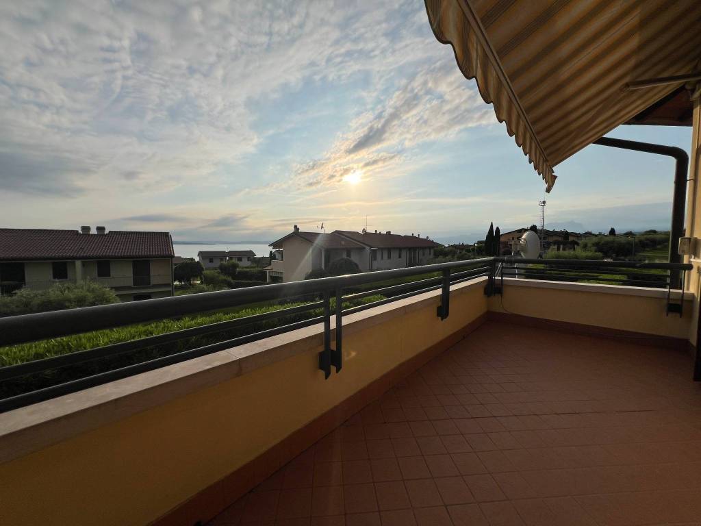casa indipendente in vendita a Lazise