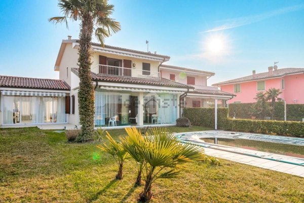 casa indipendente in vendita a Lazise