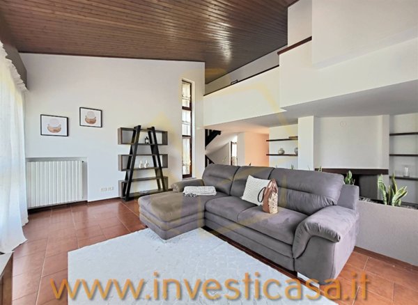 casa indipendente in vendita a Lazise
