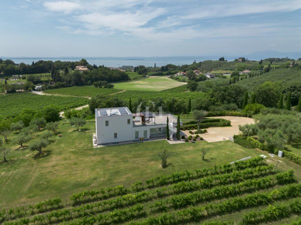 casa indipendente in vendita a Lazise