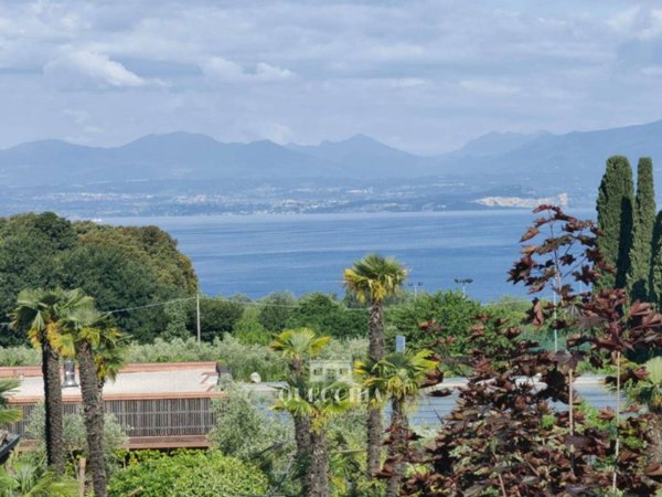 casa indipendente in vendita a Lazise