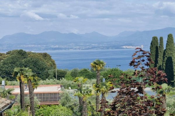 casa indipendente in vendita a Lazise