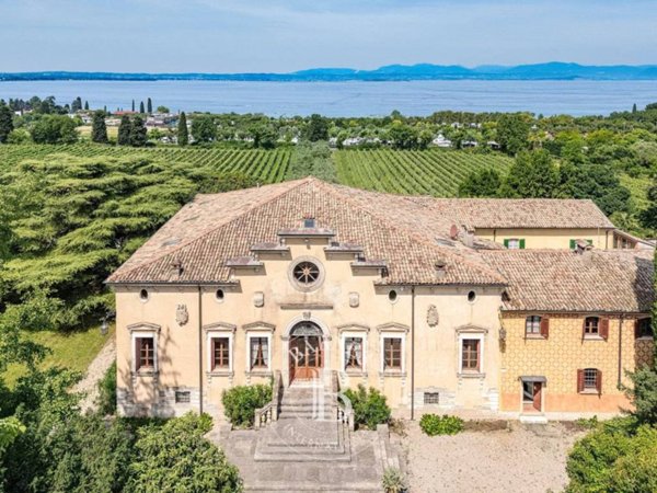 villa in vendita a Lazise in zona Pacengo