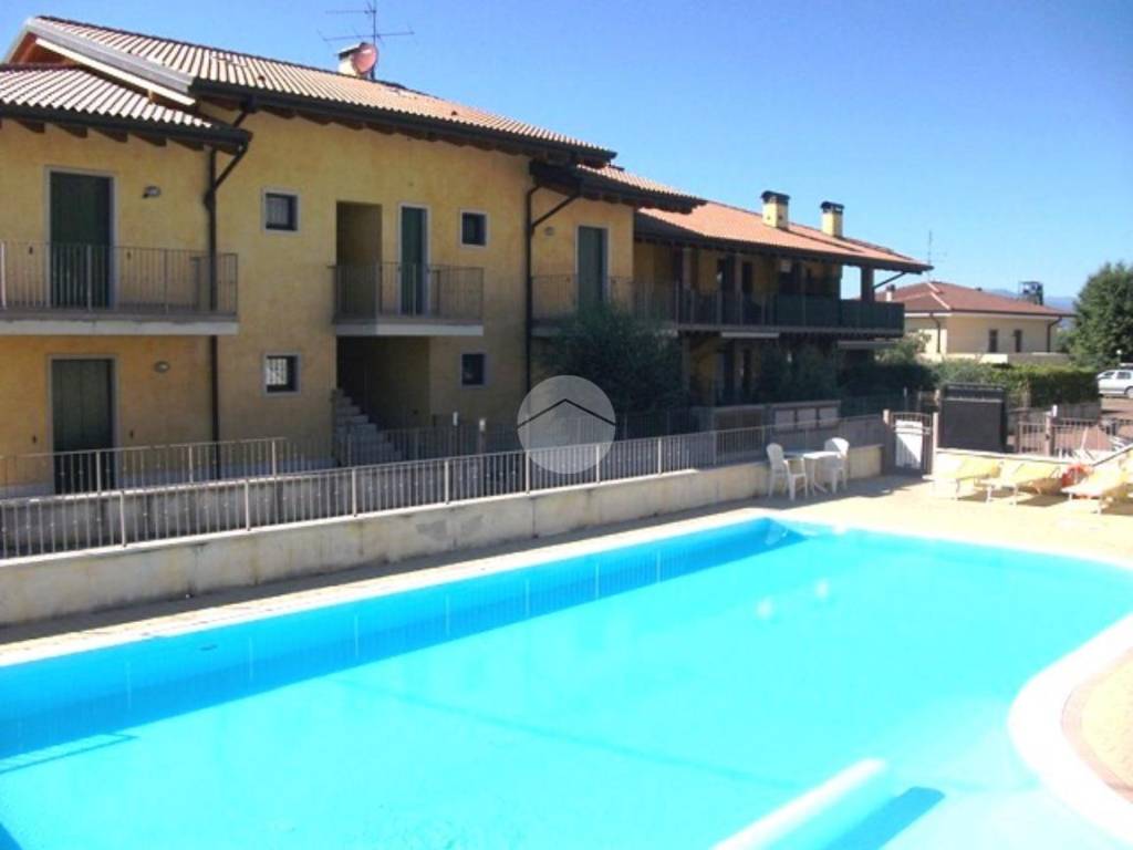 appartamento in vendita a Lazise in zona Pacengo