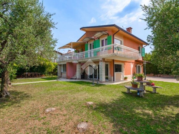 casa indipendente in vendita a Lazise