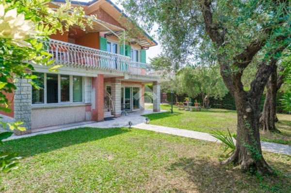 casa indipendente in vendita a Lazise