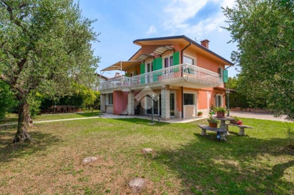 casa indipendente in vendita a Lazise