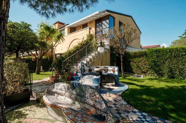 casa indipendente in vendita a Lazise in zona Colà