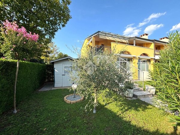 casa indipendente in vendita a Lazise in zona Colà