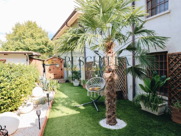 appartamento in vendita a Lazise in zona Colà