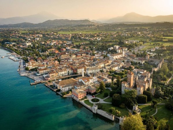 terreno edificabile in vendita a Lazise