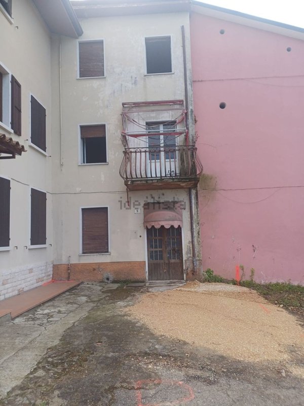 pentavano in vendita a Lazise