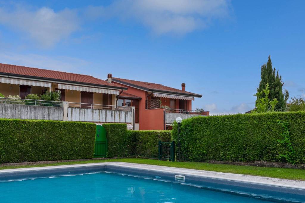 appartamento in vendita a Lazise in zona Colà