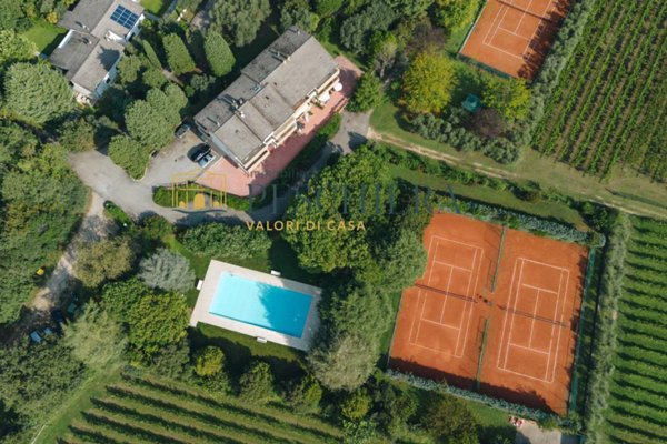 appartamento in vendita a Lazise in zona Colà