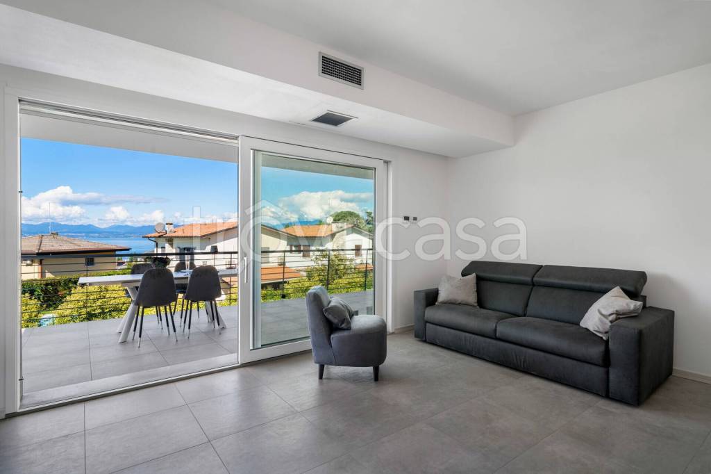 appartamento in vendita a Lazise in zona Pacengo