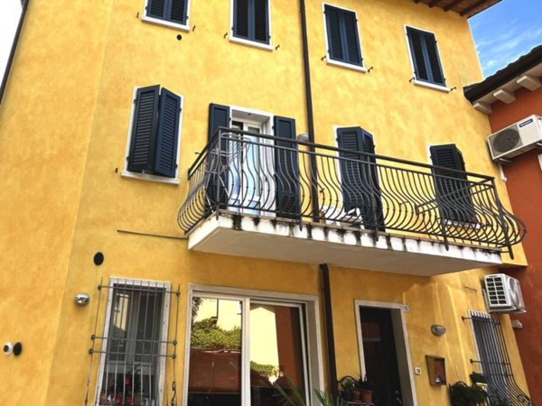 casa indipendente in vendita a Lazise