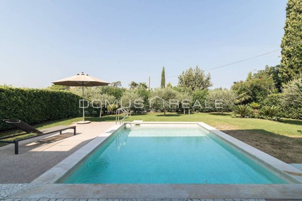 casa indipendente in vendita a Lazise in zona Pacengo