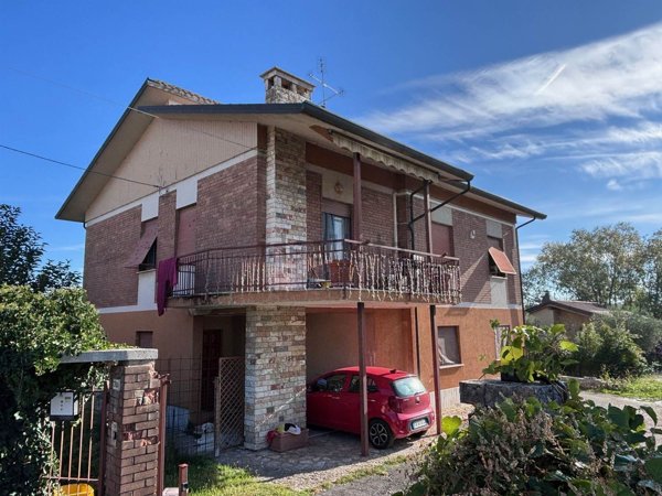 casa indipendente in vendita a Lazise in zona Pacengo