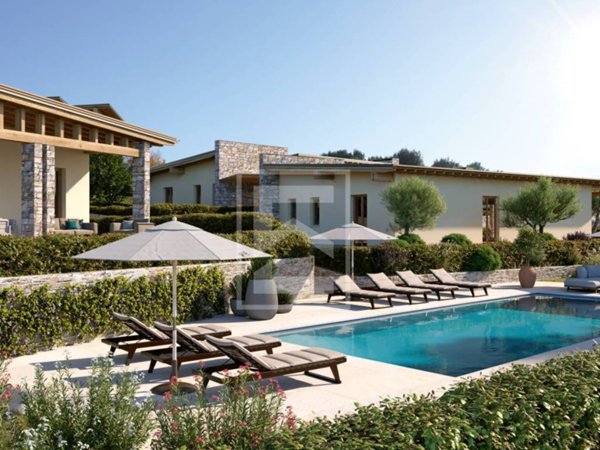 casa indipendente in vendita a Lazise in zona Pacengo