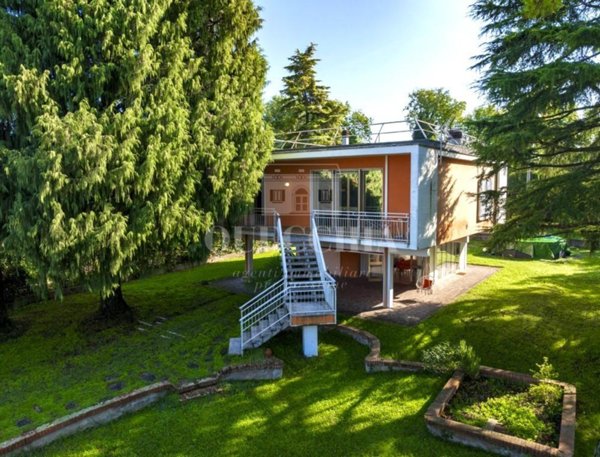 casa indipendente in vendita a Lazise in zona Pacengo