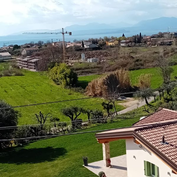 casa indipendente in vendita a Lazise
