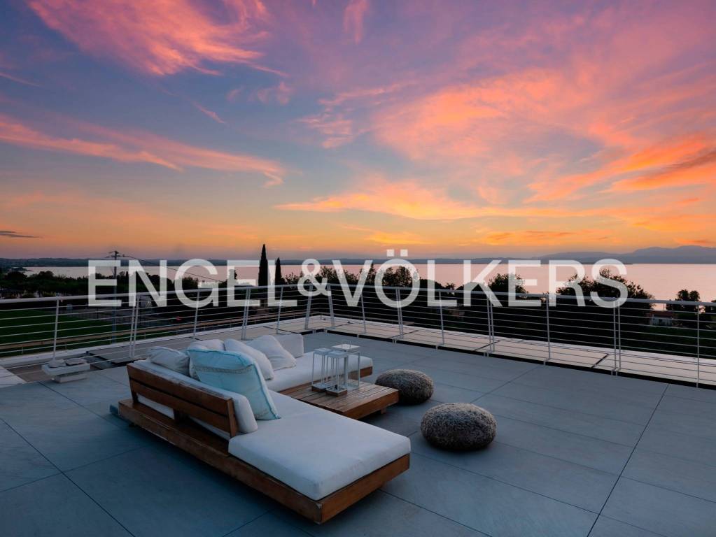 casa indipendente in vendita a Lazise in zona Pacengo