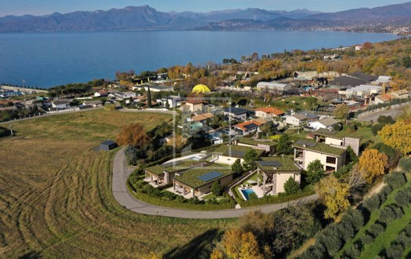 casa indipendente in vendita a Lazise in zona Pacengo